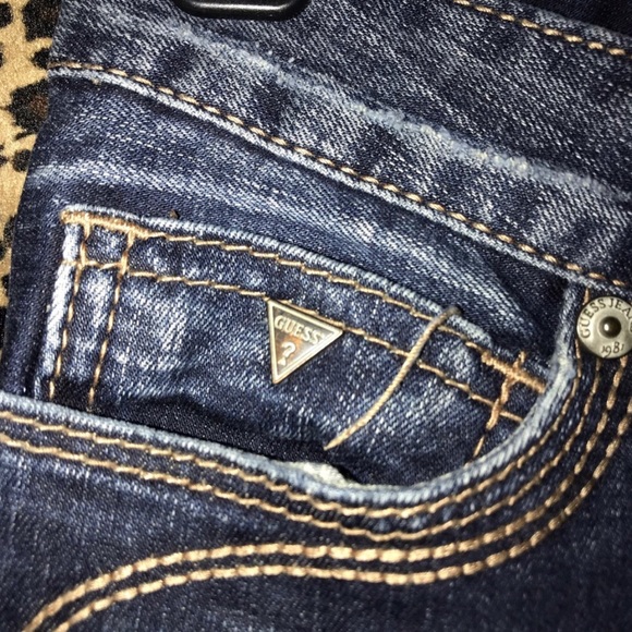 💙Guess Jeans..Flirty..Bootcut..Low Waisted💙 - Picture 9 of 10